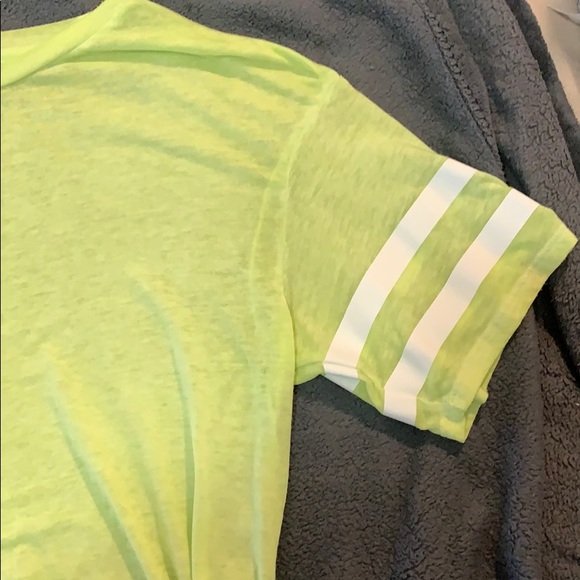 Neon crop top - Picture 2 of 2